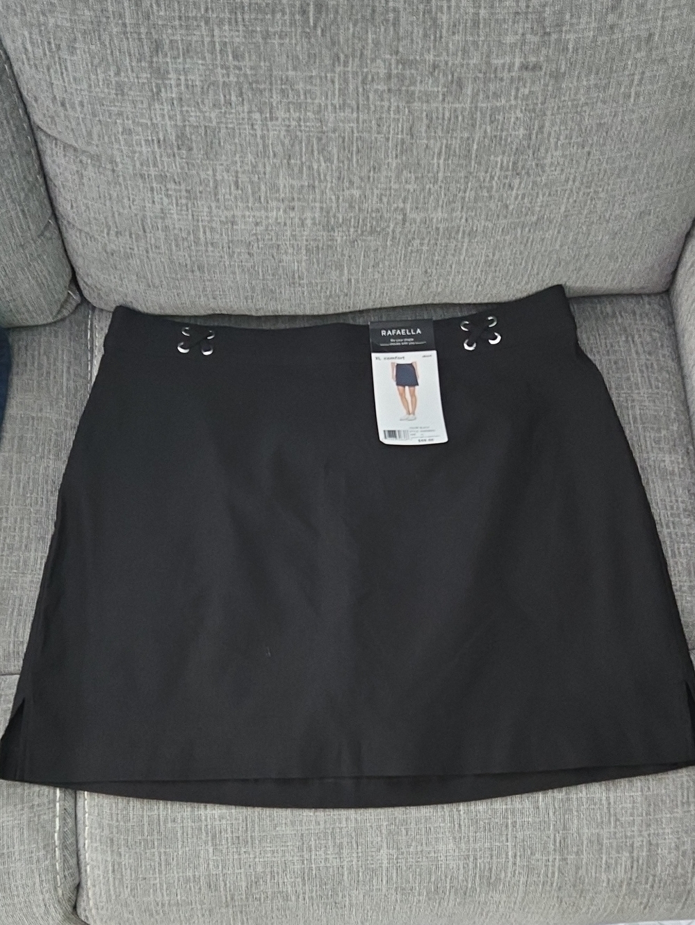 Rafaella ladies Black vented pull on Skort